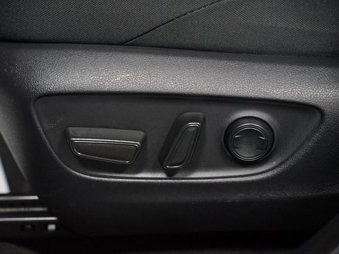 Certified 2021 Toyota Venza LE AWD/4WD image 32