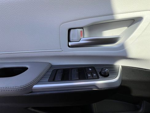 Certified 2025 Toyota Sienna XLE w/ XLE Plus Package image 23