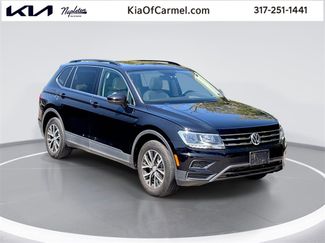 Used 2019 Volkswagen Tiguan SE w/ Panoramic Sunroof Package image 1