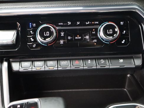 Used 2023 GMC Sierra 1500 Denali AWD/4WD image 37