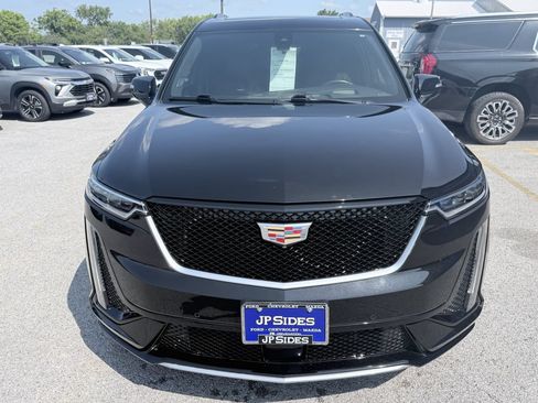 Used 2024 Cadillac XT6 Sport w/ Platinum Package AWD/4WD image 2