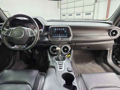 Used 2016 Chevrolet Camaro SS RWD image 26