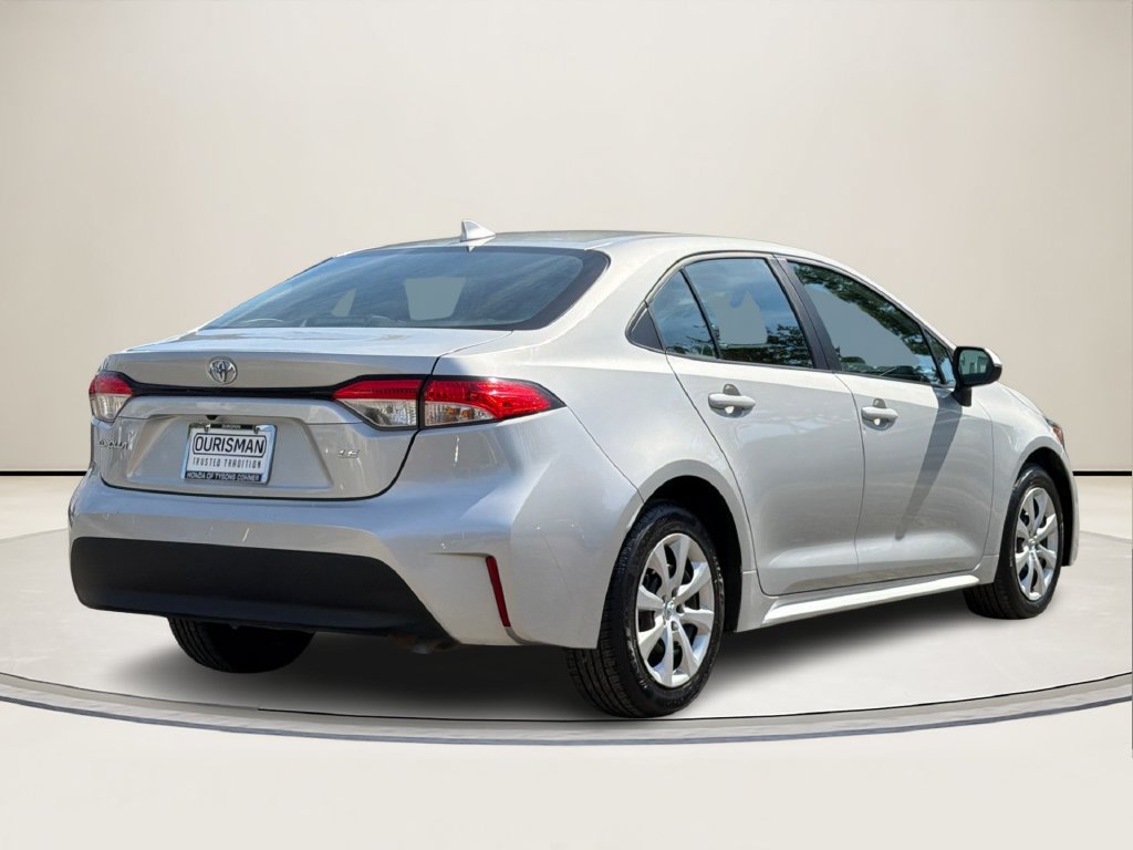 Used 2024 Toyota Corolla LE FWD image 4