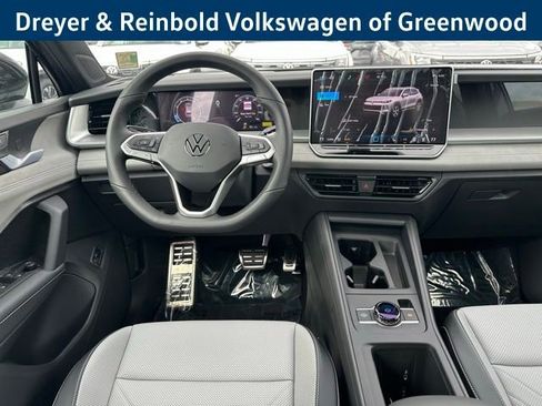 New 2026 Volkswagen Tiguan SE R-Line image 12