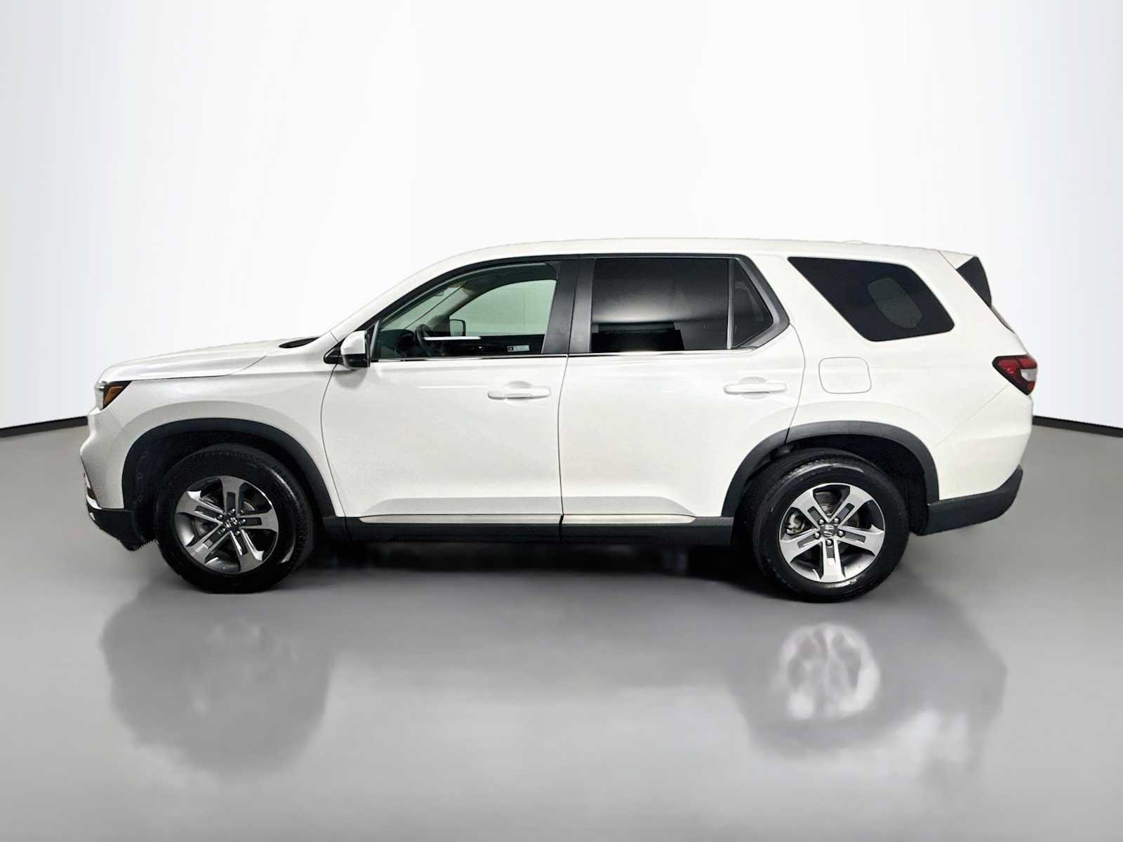 Used 2024 Honda Pilot EX-L image 4