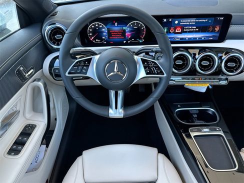 New 2025 Mercedes-Benz CLA 250 image 15