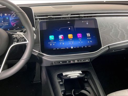 New 2026 Mercedes-Benz E 350 4MATIC Sedan image 7