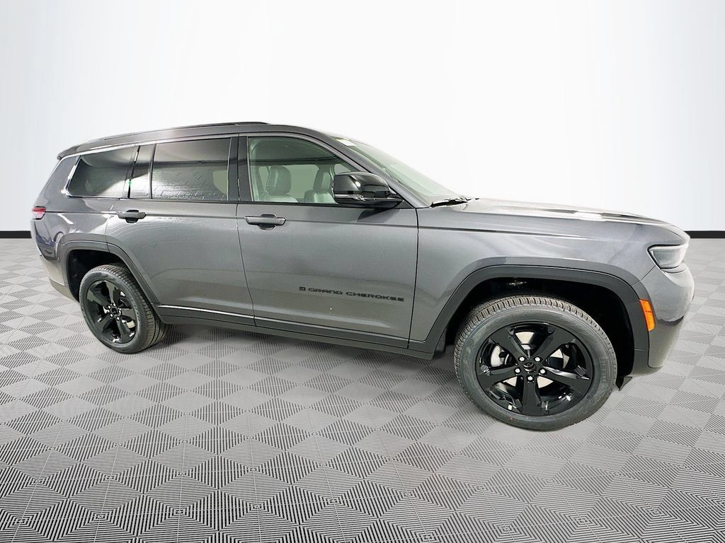 New 2026 Jeep Grand Cherokee L Limited w/ Limited Altitude Package AWD/4WD image 3