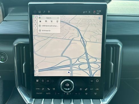 Used 2025 GMC Acadia AT4 w/ Luxury Package image 26