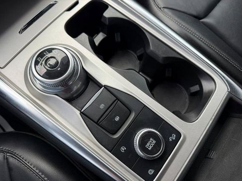 Used 2023 Ford Explorer XLT w/ Equipment Group 202A image 30