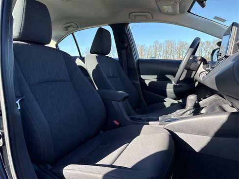 Used 2024 Toyota Corolla LE image 25