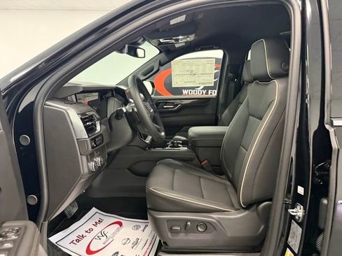 New 2026 GMC Yukon Elevation w/ LPO, Elevation Black Package RWD image 11