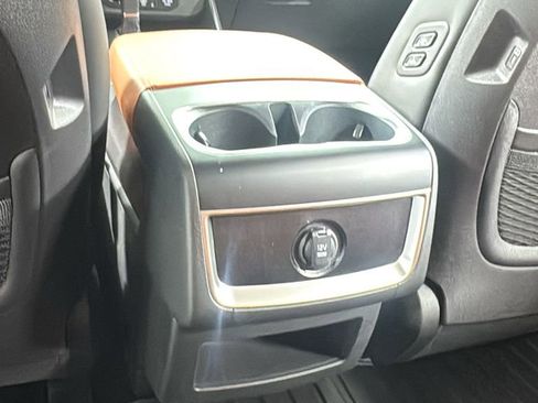 New 2026 Kia Carnival EX FWD image 36