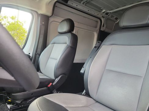 Used 2025 RAM ProMaster 3500 w/ Convenience Group FWD image 21