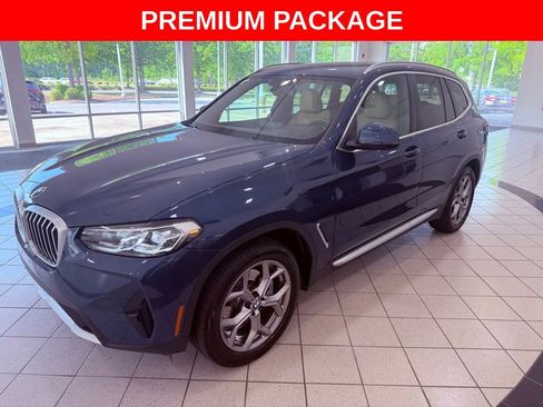 Used 2023 BMW X3 xDrive30i w/ Premium Package AWD/4WD image 3