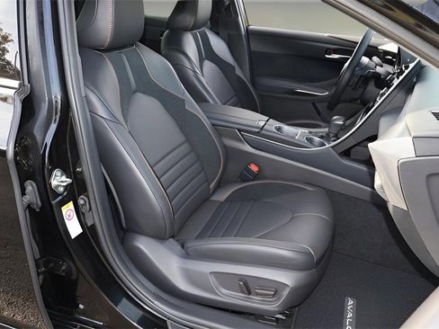 Certified 2019 Toyota Avalon XSE image 14