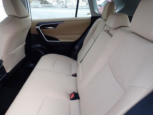 Certified 2022 Toyota RAV4 XLE image 17