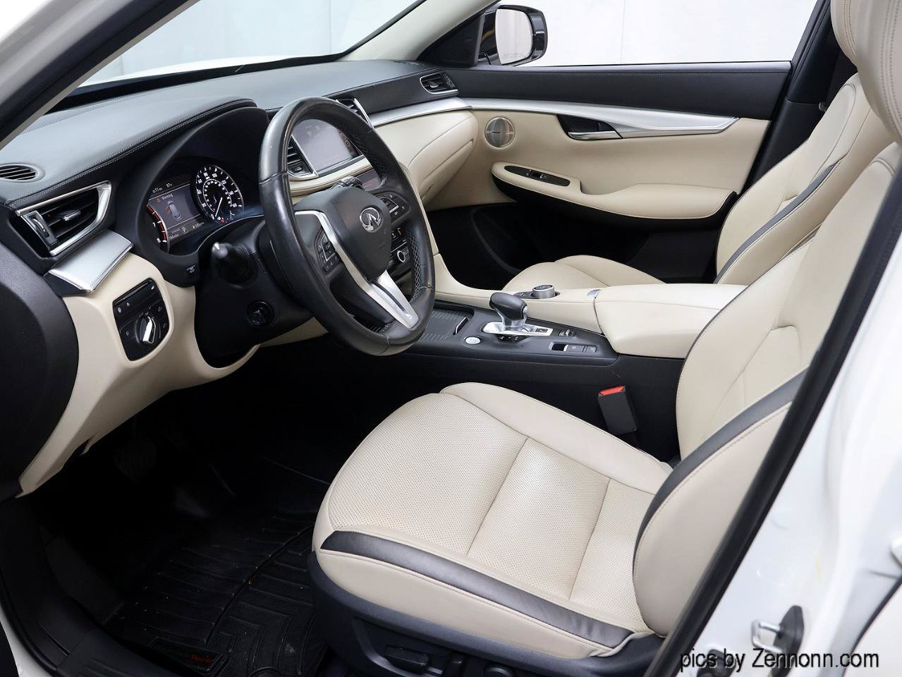 Used 2019 INFINITI QX50 Essential w/ Premium Heat Package AWD/4WD image 6