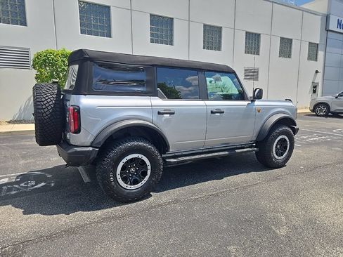 Used 2023 Ford Bronco Badlands w/ Sasquatch Package AWD/4WD image 8