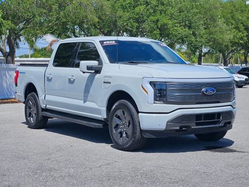 Used 2023 Ford F150 Lightning Lariat AWD/4WD image 3