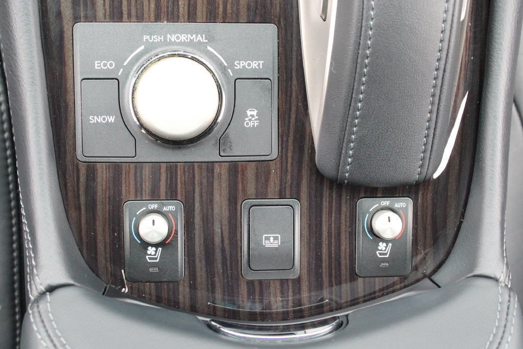 Used 2017 Lexus LS 460 AWD w/ Comfort Package image 19