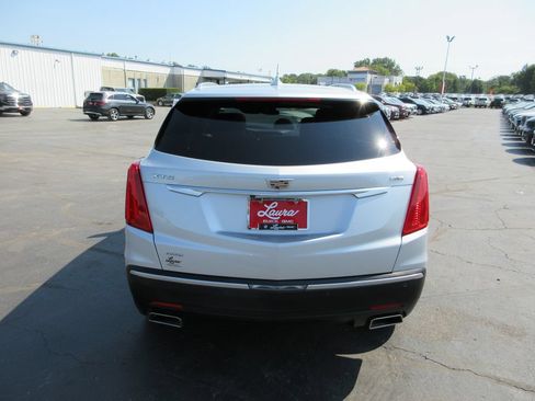 Used 2017 Cadillac XT5 Luxury w/ Driver Awareness Package AWD/4WD image 6