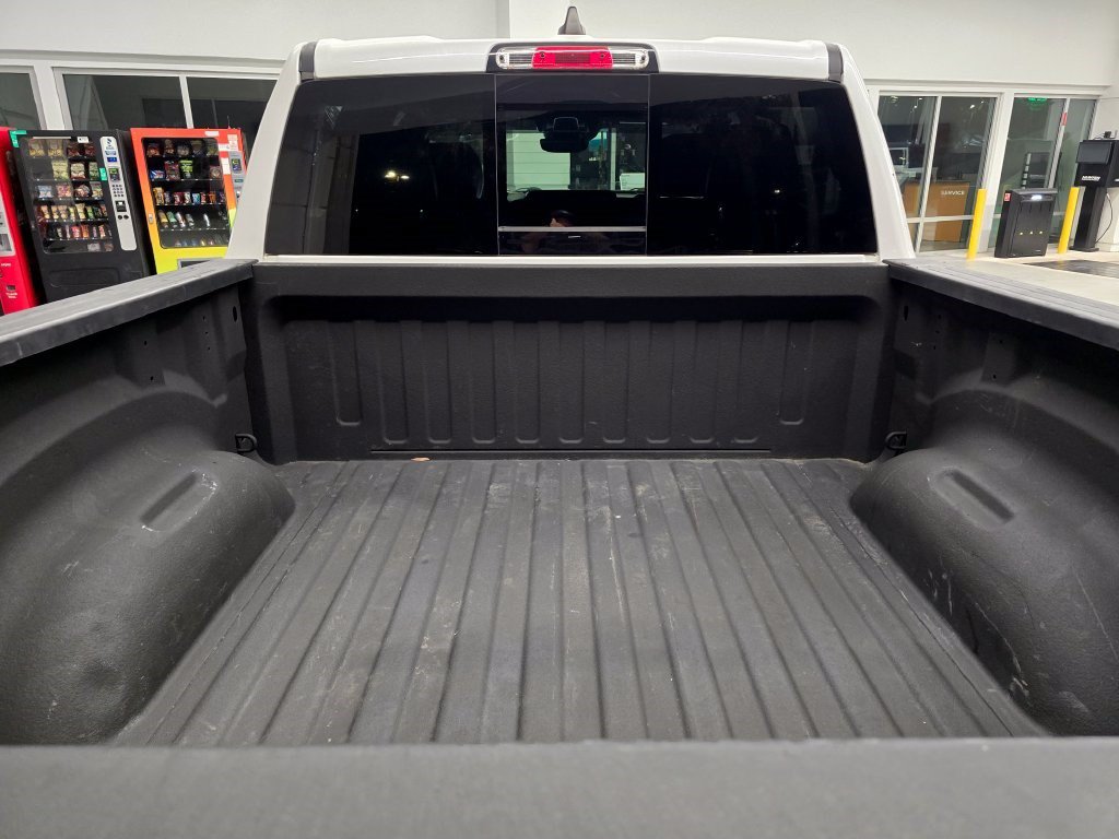 Used 2022 RAM 1500 Limited w/ Body Color Bumper Group AWD/4WD image 6