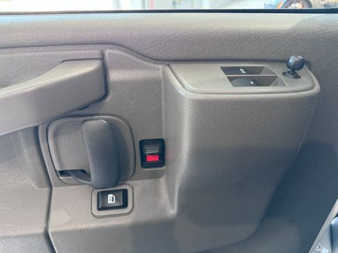 Used 2024 Chevrolet Express 3500 LS image 22