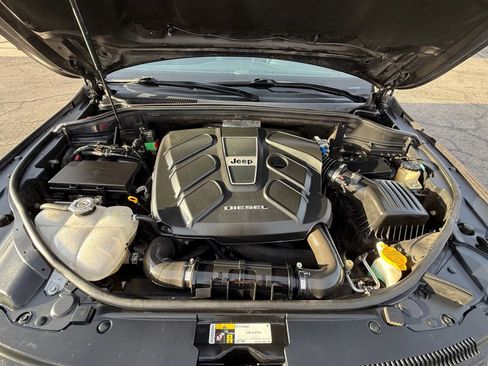 Used 2015 Jeep Grand Cherokee Overland image 23