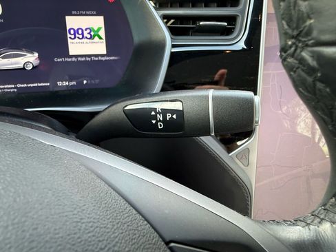 Used 2018 Tesla Model S 75D image 24