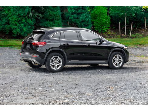 Used 2022 Mercedes-Benz GLA 250 4MATIC image 12
