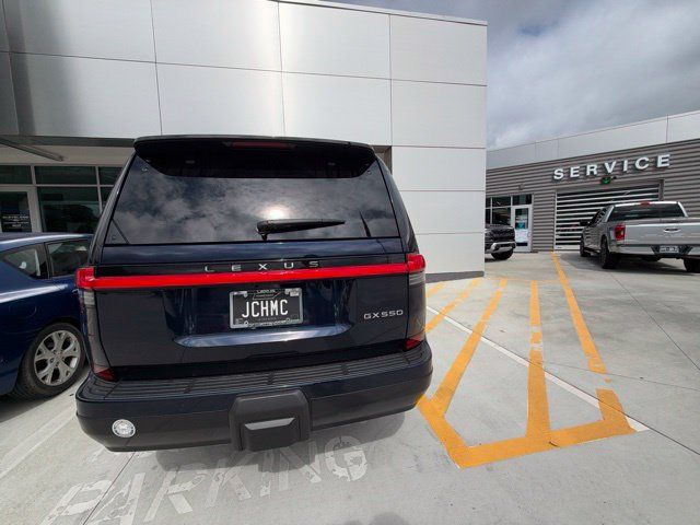 Used 2025 Lexus GX 550 w/ Accessory Package (2T) AWD/4WD image 23