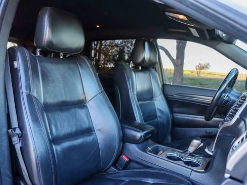 Used 2017 Jeep Grand Cherokee Limited image 20