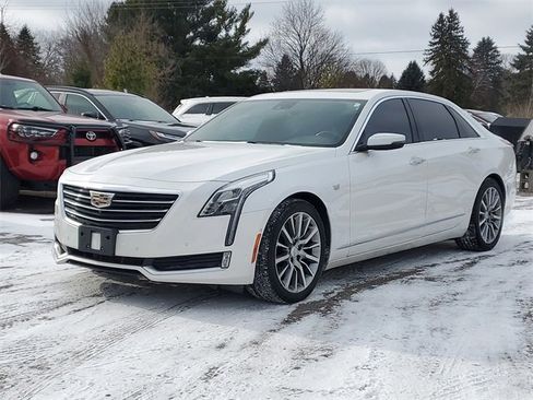 Used 2018 Cadillac CT6 Luxury image 2