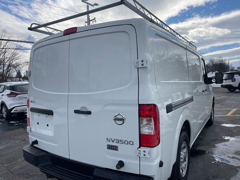 Used 2015 Nissan NV 3500 SV w/ Technology Package image 5