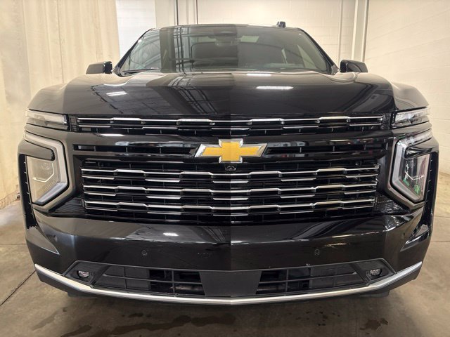Used 2026 Chevrolet Tahoe High Country AWD/4WD image 2