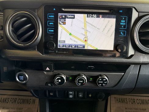 Used 2018 Toyota Tacoma TRD Off-Road RWD image 15