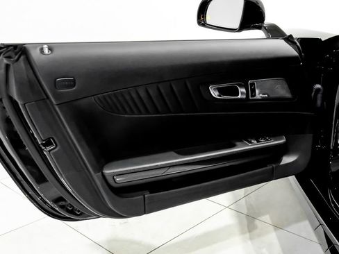 Used 2018 Mercedes-Benz AMG GT C w/ AMG Interior Night Package image 35