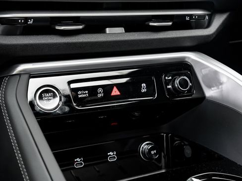 New 2025 Audi Q5 Premium Plus image 19