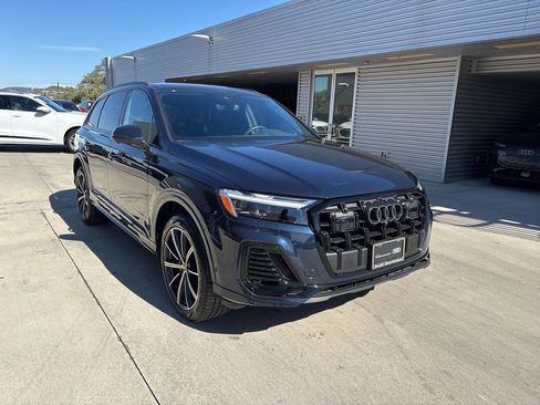 Used 2025 Audi Q7 2.0T Premium Plus w/ Premium Plus Package image 3