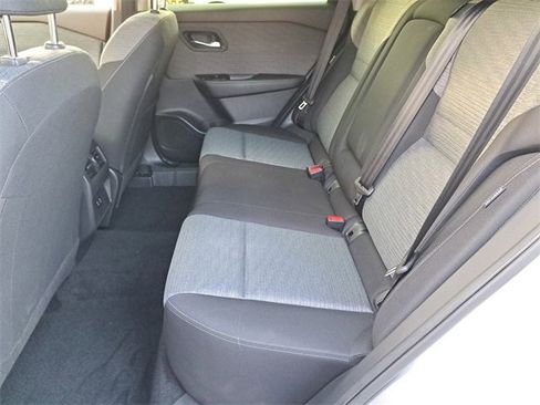 Used 2023 Nissan Rogue SV image 11