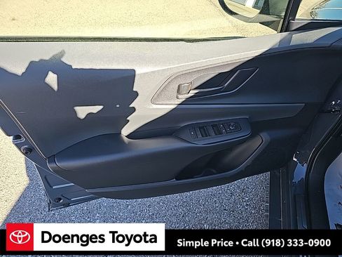 New 2026 Toyota Prius LE image 15