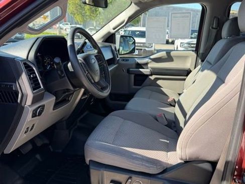 Used 2017 Ford F150 XLT w/ Equipment Group 302A Luxury image 4