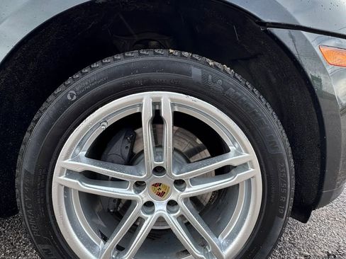 Used 2019 Porsche Macan AWD/4WD image 32