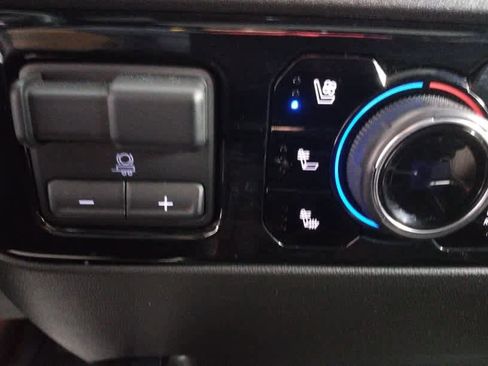 Used 2024 Chevrolet Silverado 1500 High Country w/ High Country Premium Package image 50