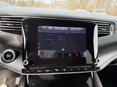 Certified 2024 Jeep Wagoneer Series III image 26