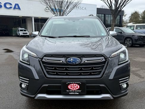 Used 2022 Subaru Forester Touring image 3