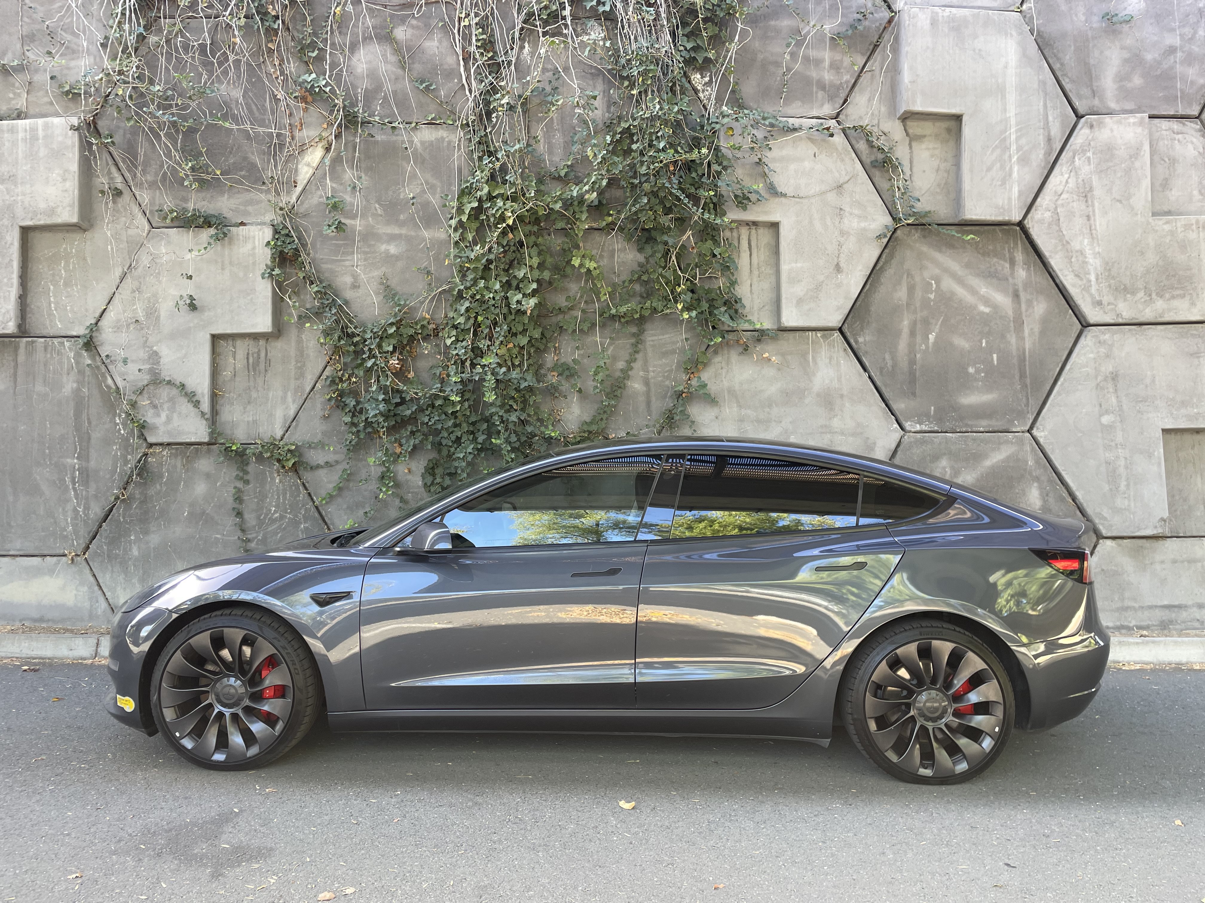Used 2022 Tesla Model 3 Performance AWD/4WD image 1