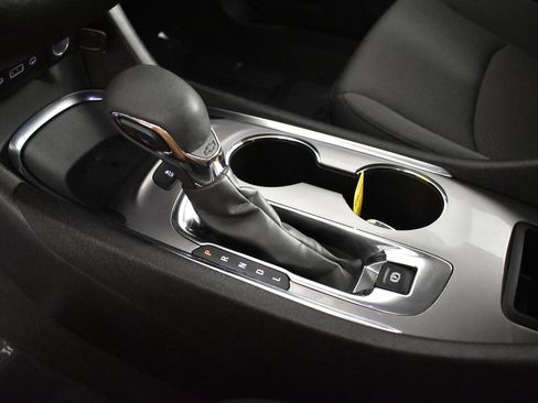 Used 2024 Chevrolet Malibu LT image 32