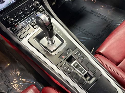 Used 2018 Porsche 911 Turbo S image 25